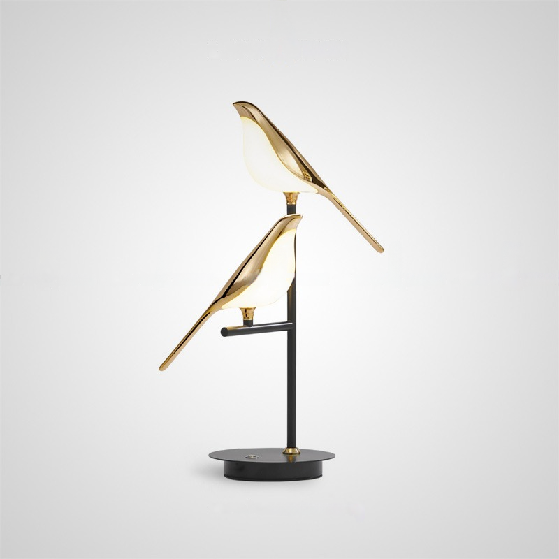 Golden Creative Magpie Table Lamp