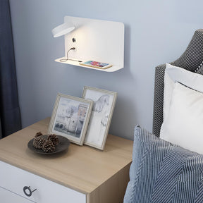 Minimalistische wandlamp met plank en USB-poort